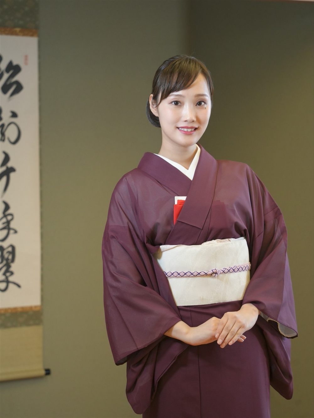 Miharu Akagi, portrait in kimono
